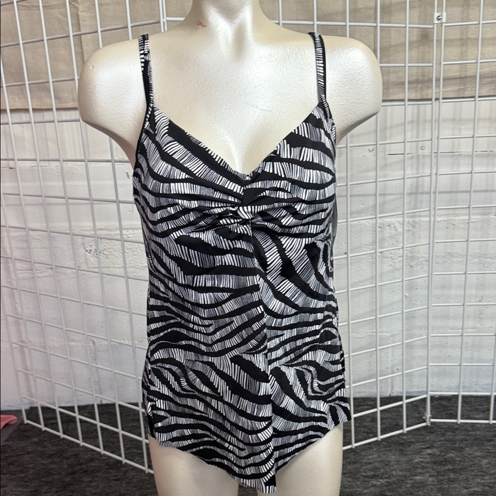 Swim Solutions Black and White Patterned Swimwear size 8